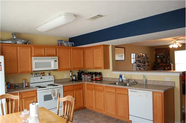 3036 George Buchanan Dr, La Vergne, TN 37086