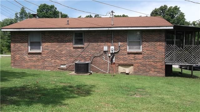 1066 Claylick Rd, White Bluff, TN 37187