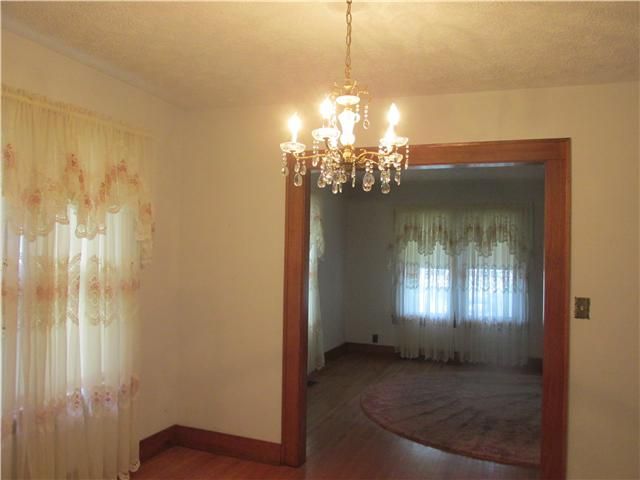 116 W End Ave, Dickson, TN 37055
