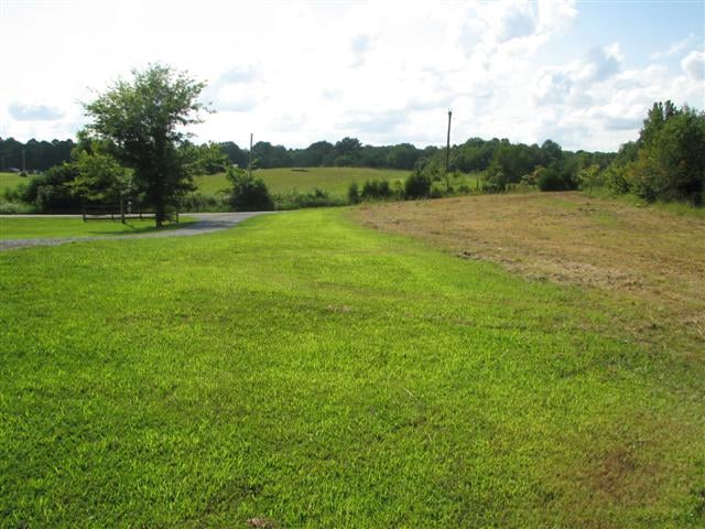 3431 James Stone Rd, Cedar Hill, TN 37032