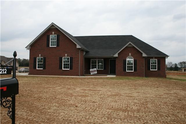 1212 Round Rock Dr, Murfreesboro, TN 37128
