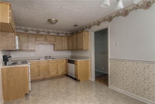 3016 Roscommon Dr, Murfreesboro, TN 37128
