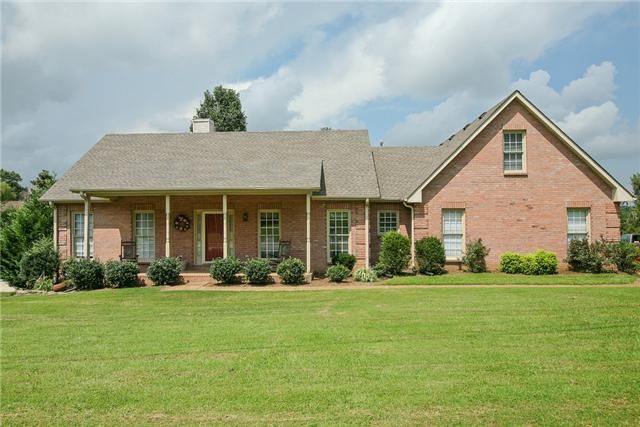 1609 Brookvalley Cir, Mount Juliet, TN 37122