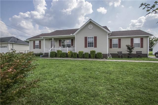 127 Heathrow Dr, Murfreesboro, TN 37129