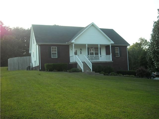 1012 Keystone Dr, Pleasant View, TN 37146