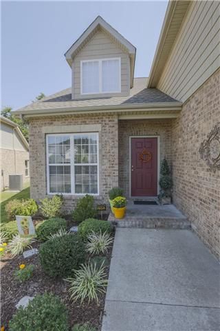 7464 Riverland Dr, Nashville, TN 37221