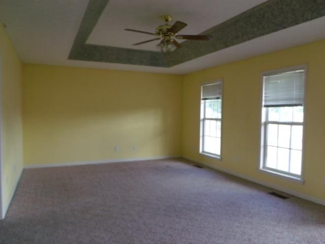 2868 Groves Ln, Portland, TN 37148