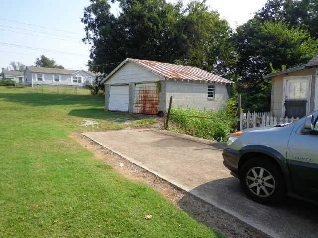 115 Cooper St, Mount Pleasant, TN 38474