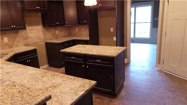 5143 Cloister Dr, Murfreesboro, TN 37128