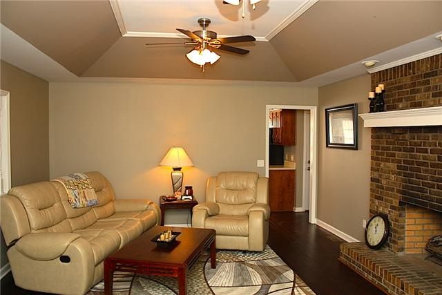 206 Bell Ln, Springfield, TN 37172