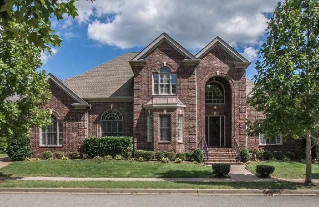 404 Luna Ct, Franklin, TN 37064