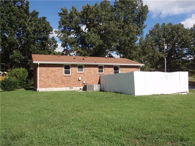 1000 Gordon Circle/hwy 96, Burns, TN 37029