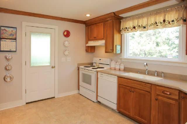 3218 Lakeshore Dr, Old Hickory, TN 37138