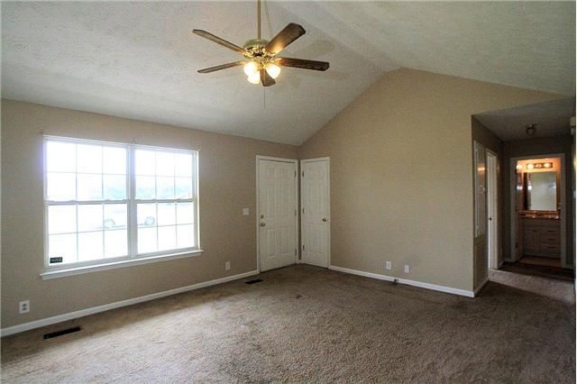 9942 Gray Fox Dr, Christiana, TN 37037