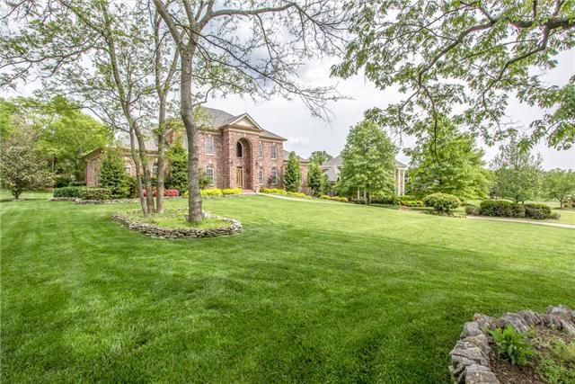 353 Lake Valley Dr, Franklin, TN 37069