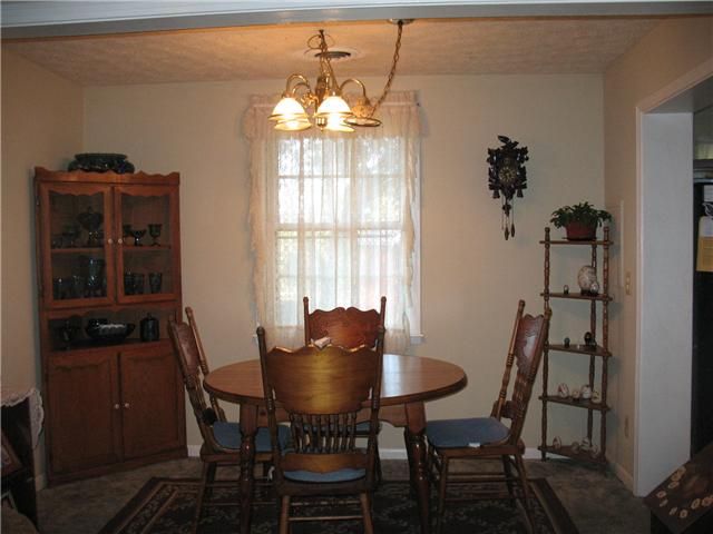 1266 Claylick Rd, White Bluff, TN 37187