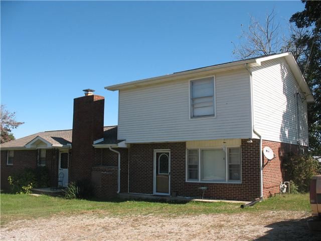 1266 Claylick Rd, White Bluff, TN 37187
