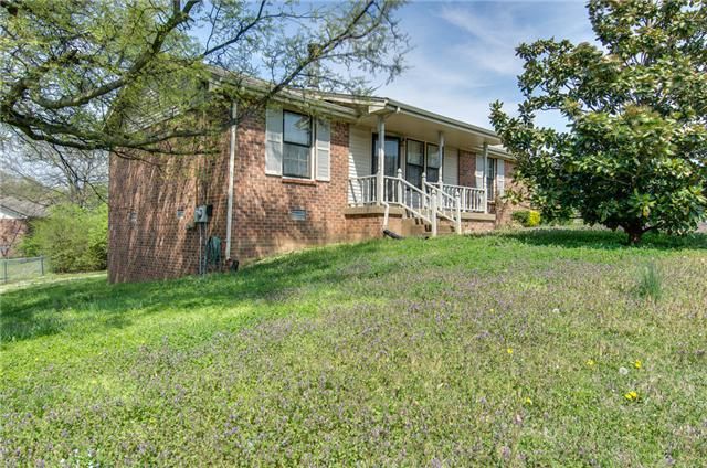 1544 Meadow Bend Dr, Madison, TN 37115