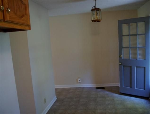 502 Laura Dr, White House, TN 37188
