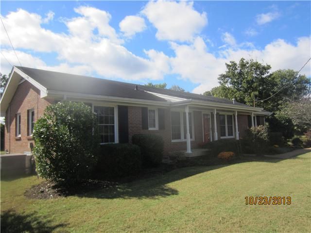 5047 Chaffin Dr, Nashville, TN 37221