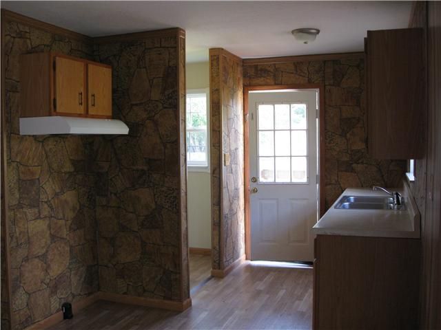 530 Rogues Fork Rd, Bethpage, TN 37022