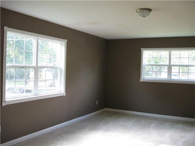 530 Rogues Fork Rd, Bethpage, TN 37022