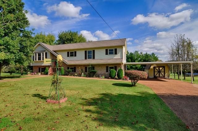 1506 Oak Branch Dr, Columbia, TN 38401