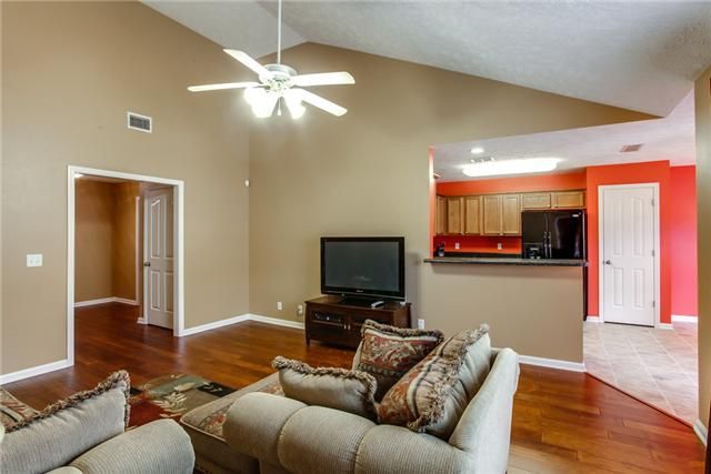 1923 Odessa Ave, Murfreesboro, TN 37128