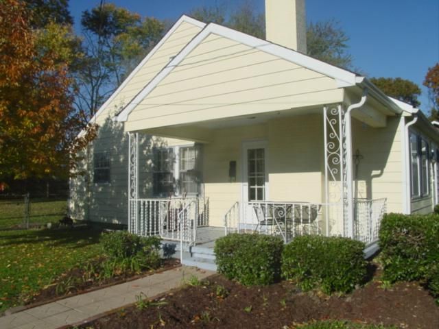 210 W End Ave, Dickson, TN 37055