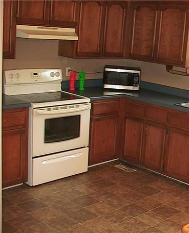 1007 Elm Hill Ct, Greenbrier, TN 37073
