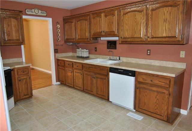 4515 N Wallace Rd, Springfield, TN 37172