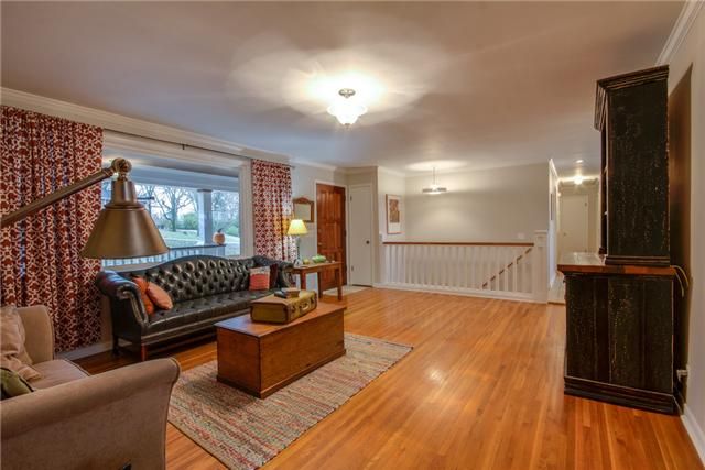 610 Woodett Dr, Nashville, TN 37211