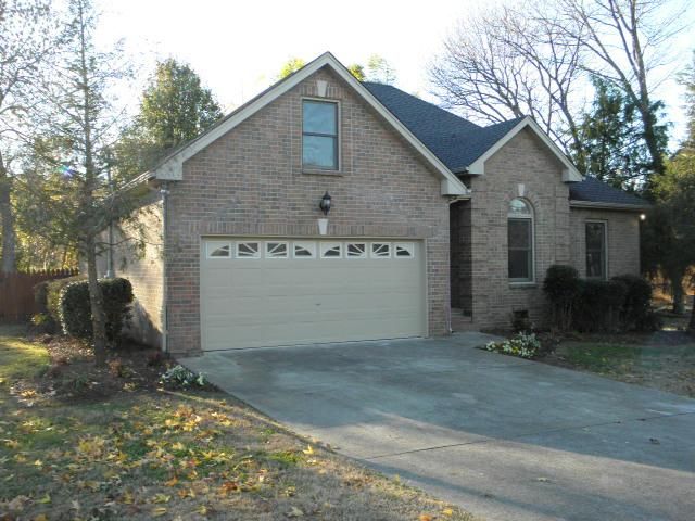 401 Shadowood Dr, Smyrna, TN 37167