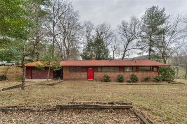 965 Spring St, Charlotte, TN 37036