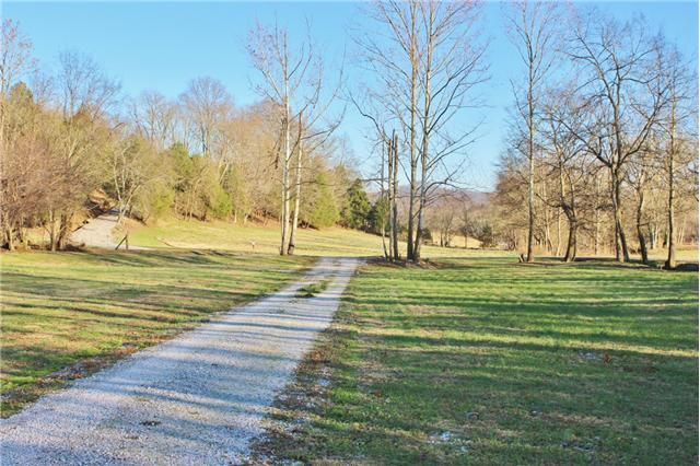 120 Vantrease Rd, Brush Creek, TN 38547
