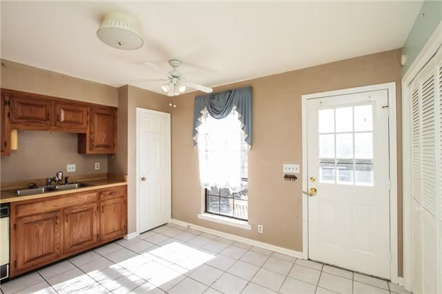 112 Academy Sq #112, Nashville, TN 37205