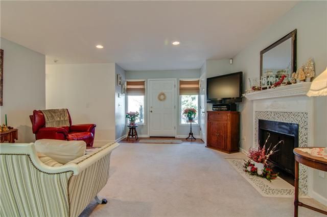 212 Austell Dr, Columbia, TN 38401