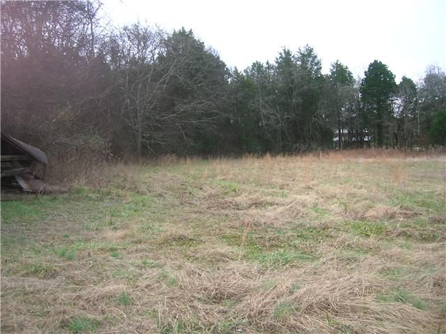 1756 Barker Rd, Columbia, TN 38401