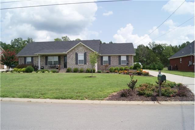 3197 Barretts Ridge Dr, Murfreesboro, TN 37130