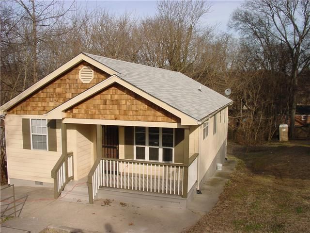 1011 Glenview Dr, Nashville, TN 37206