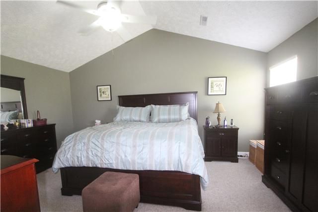 8005 Streamside Dr, Mount Juliet, TN 37122