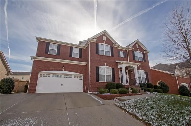 313 Forest Bend Dr, Mount Juliet, TN 37122