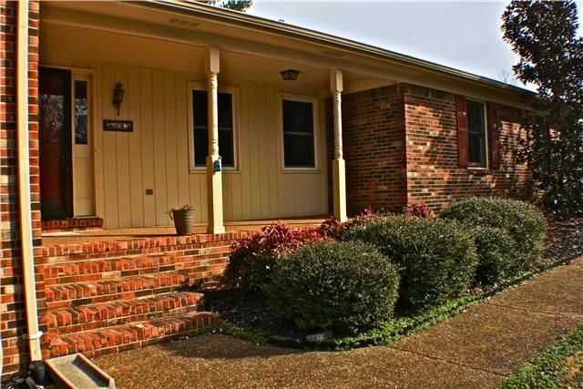 3978 New Chapel Rd, Springfield, TN 37172