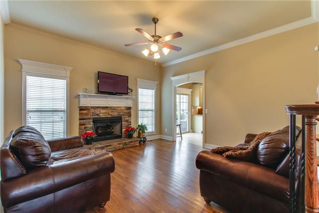 3233 Robinwood Dr, Murfreesboro, TN 37128