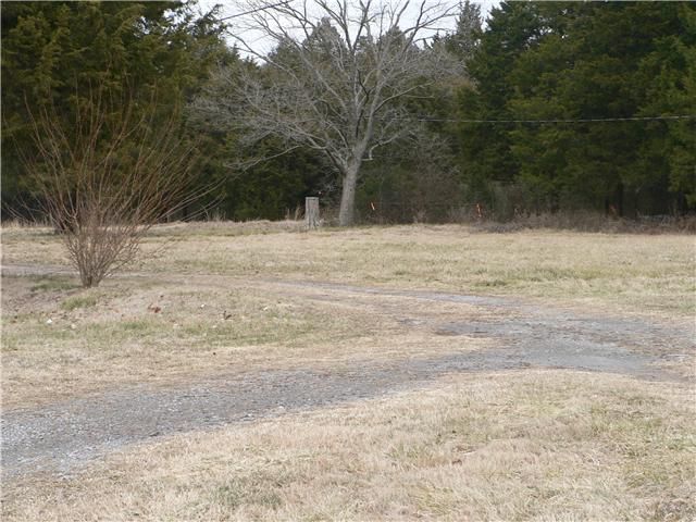 1301 E Jefferson Pike, Murfreesboro, TN 37130