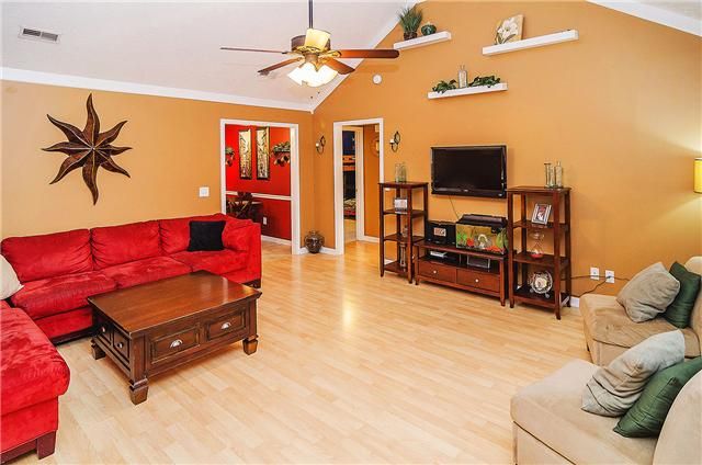 2252 Rosecran Cir, La Vergne, TN 37086