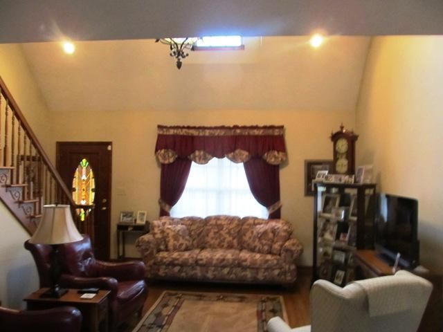 11 Sunny View Ln, Carthage, TN 37030
