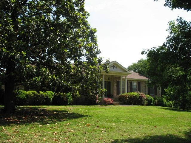 1633 Pawnee Trl, Madison, TN 37115