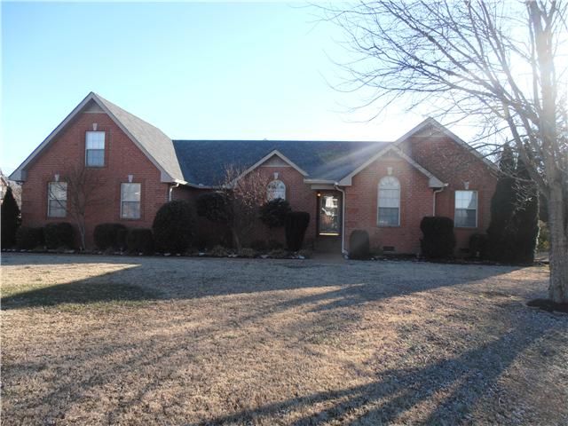 1630 E Blairmont Dr, Lebanon, TN 37087