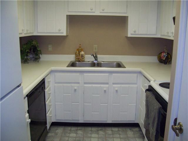 21 Vaughns Gap Rd Apt 48 #D-48, Nashville, TN 37205